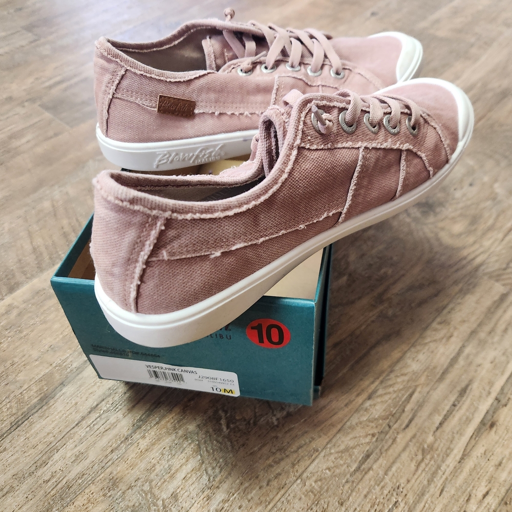 Blowfish Women's Dusty Rose Canvas Sneakers